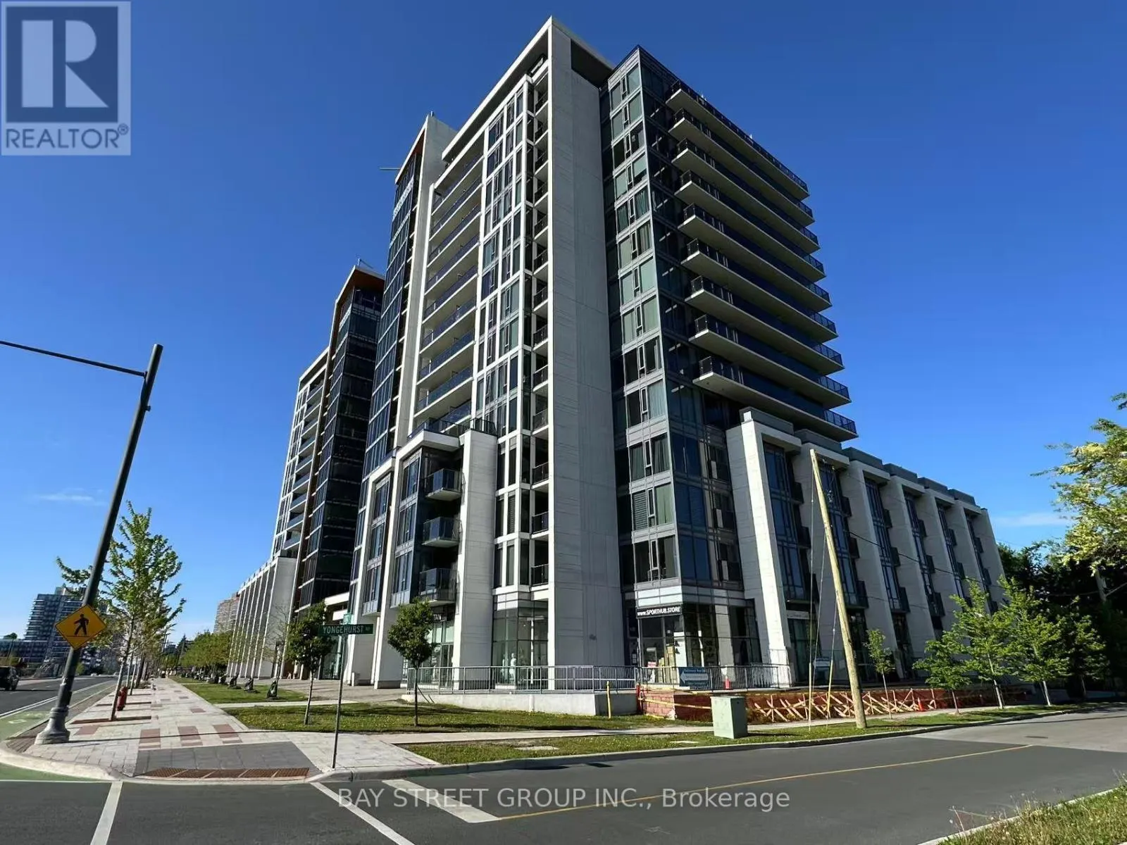 903 - 9608 YONGE STREET