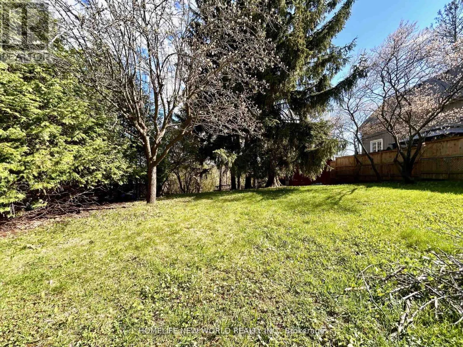 39 WINDSOR DRIVE