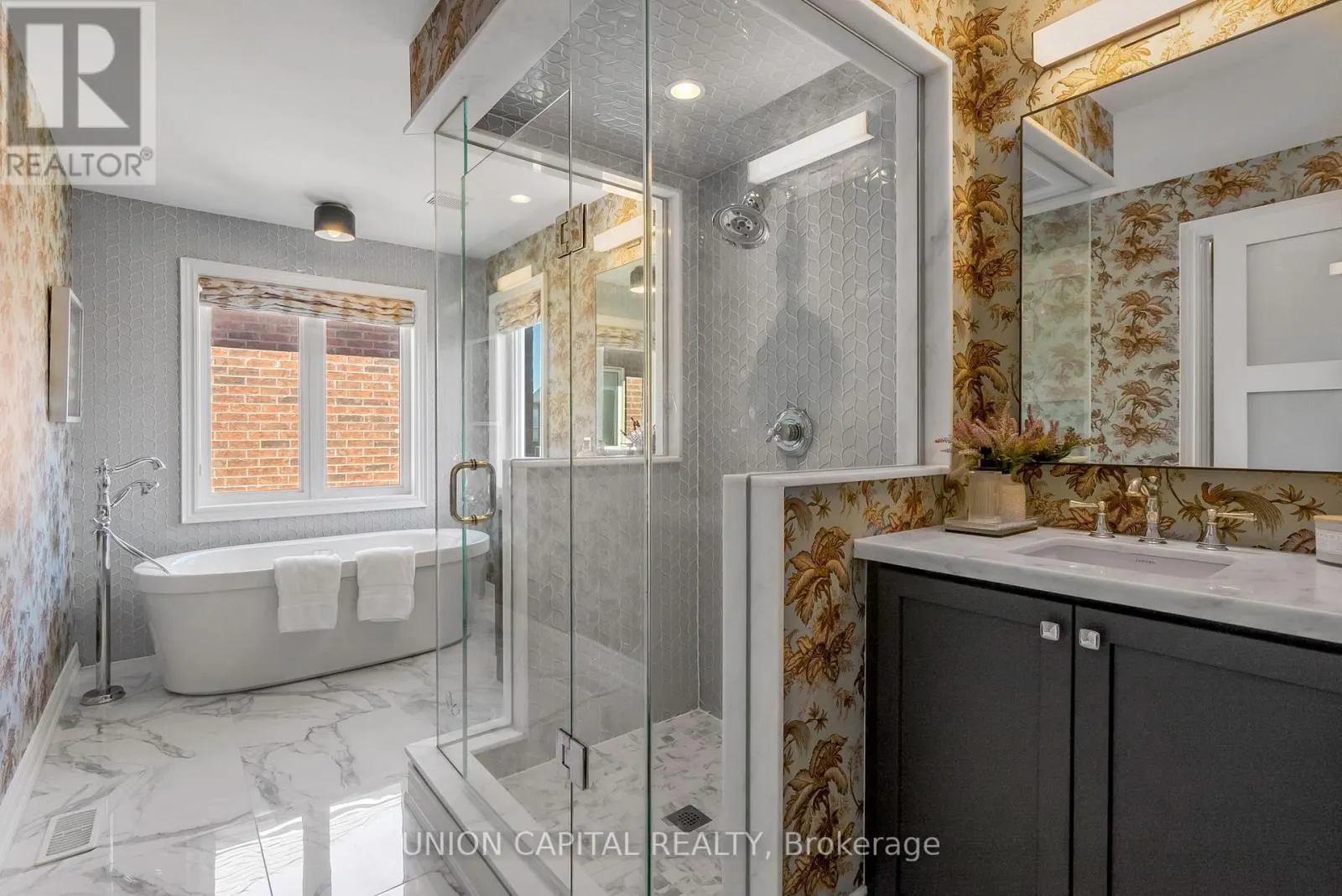 130 WALTER ENGLISH DRIVE