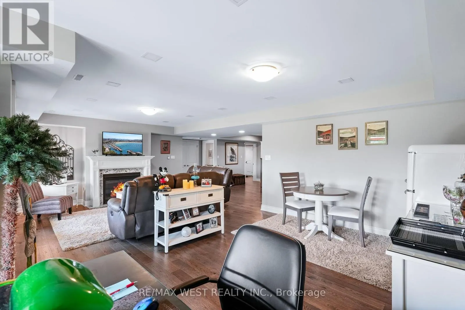 29 - 109 RIDGE WAY