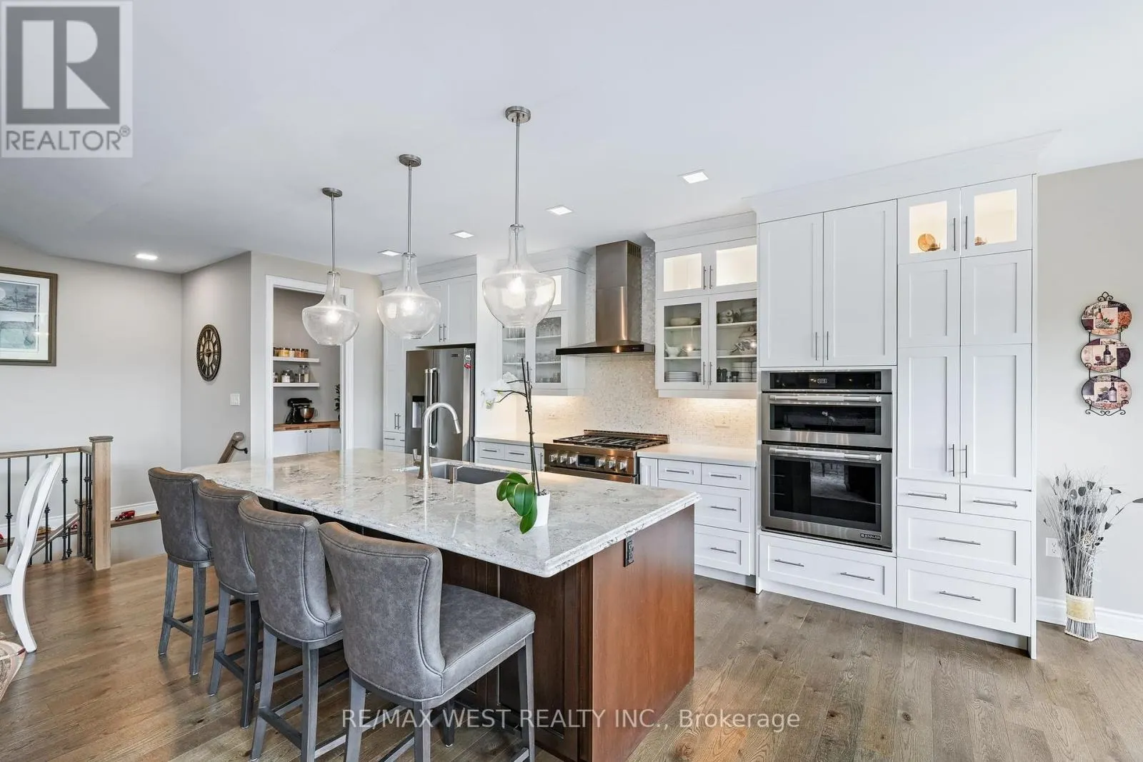 29 - 109 RIDGE WAY