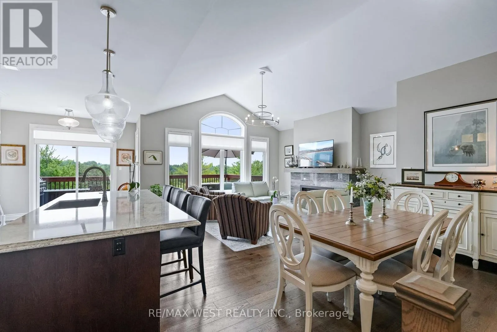 29 - 109 RIDGE WAY