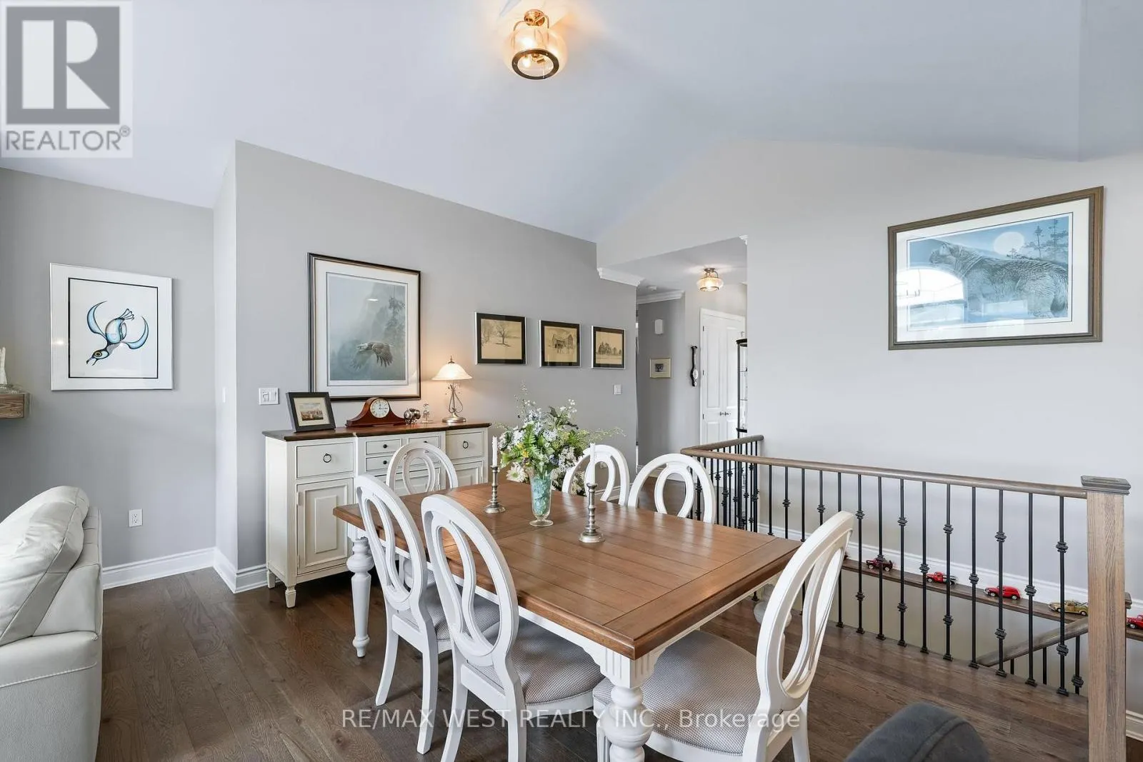 29 - 109 RIDGE WAY