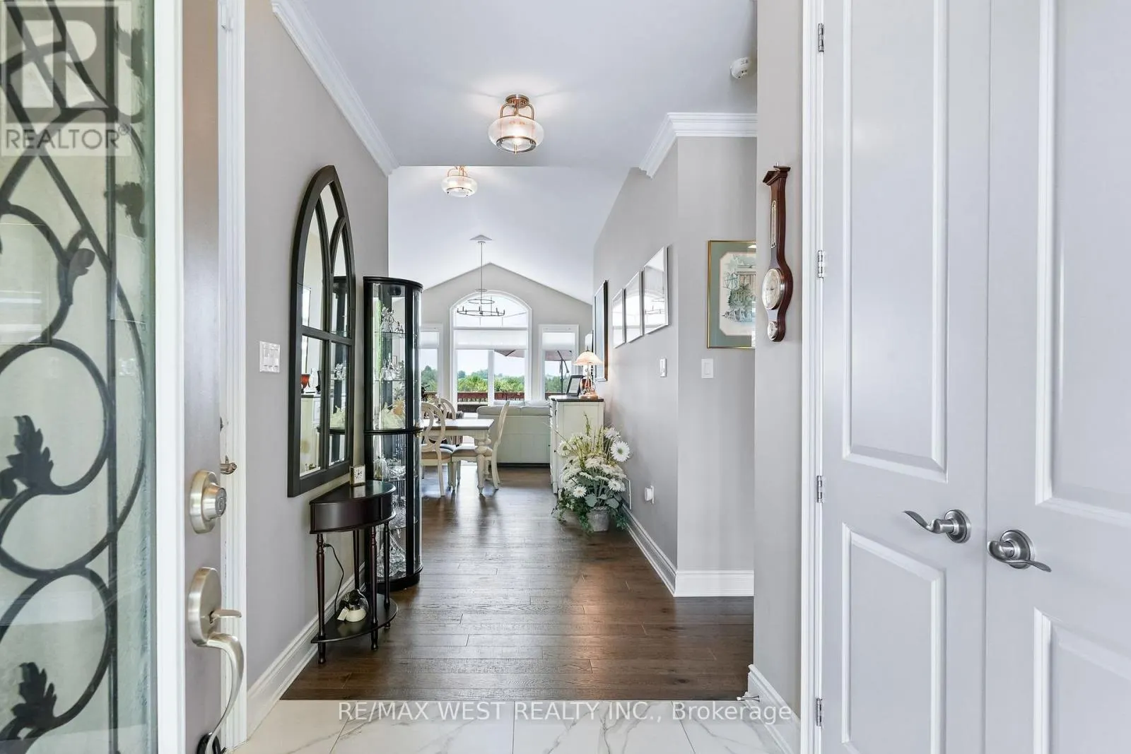 29 - 109 RIDGE WAY