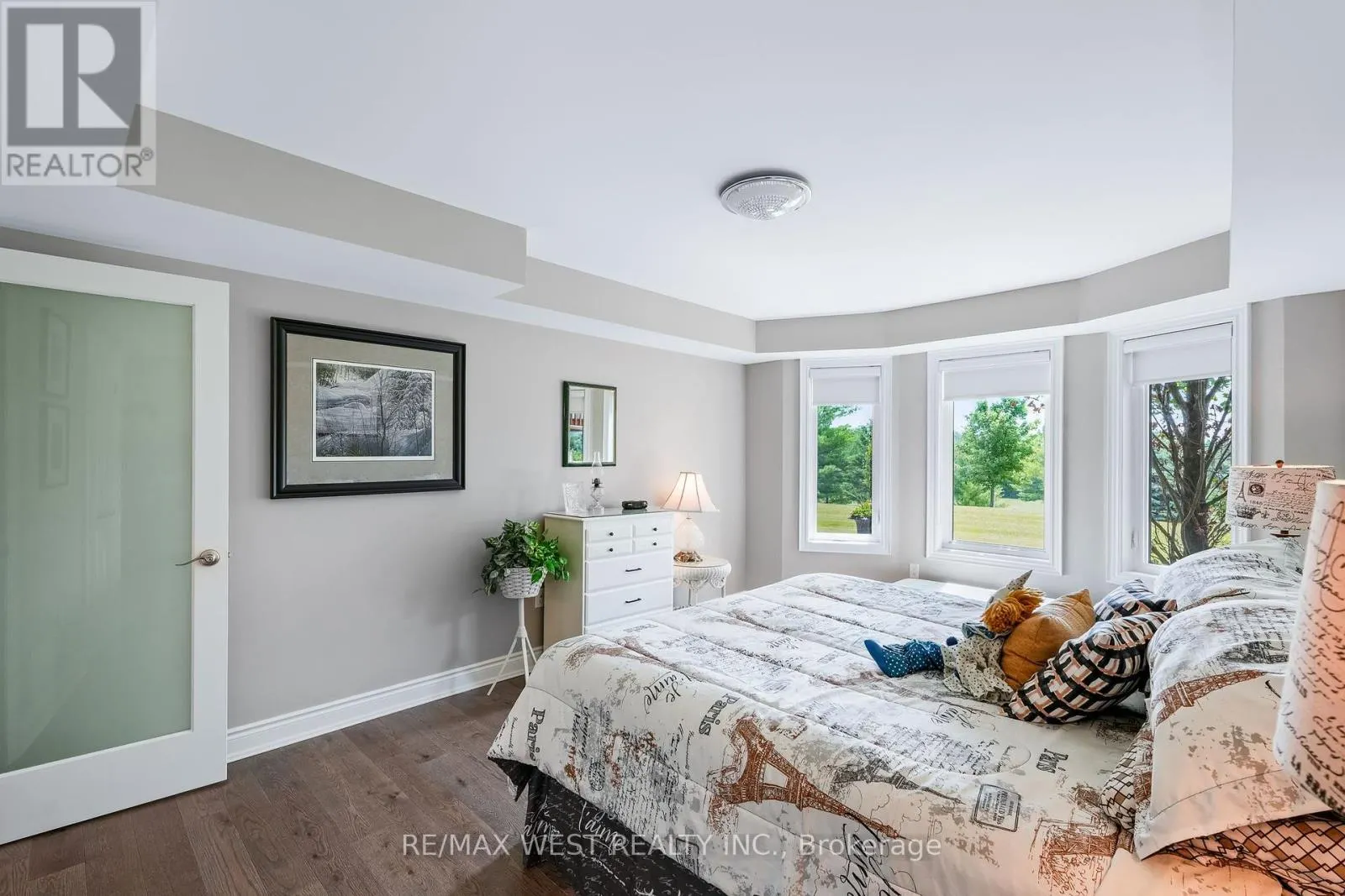 29 - 109 RIDGE WAY
