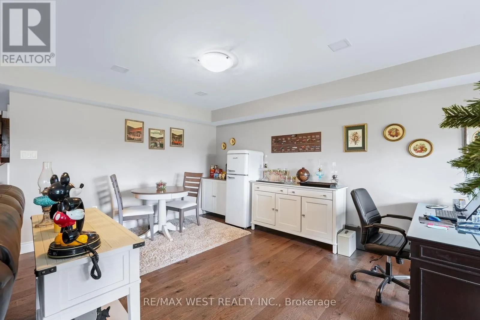 29 - 109 RIDGE WAY