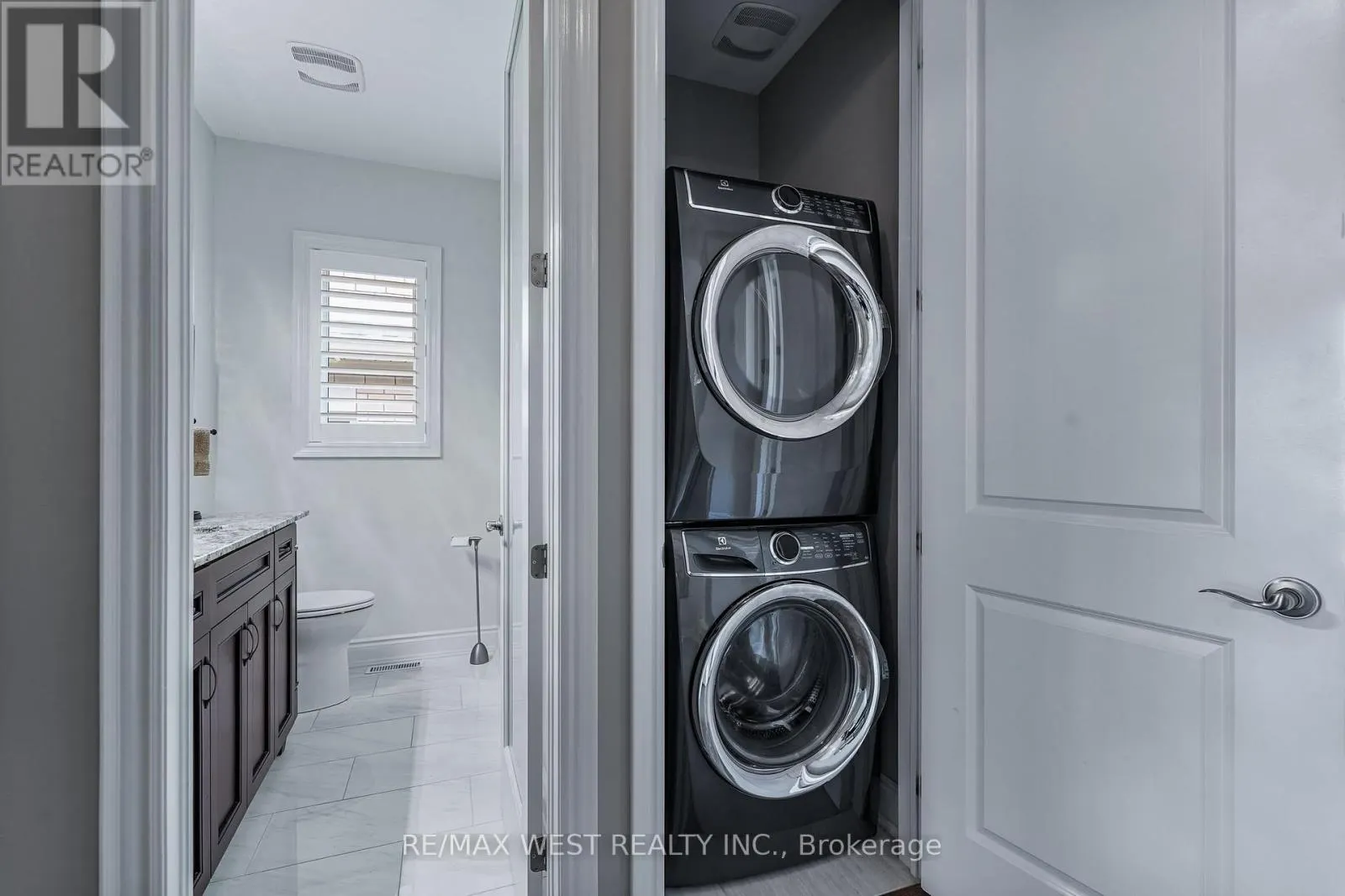 29 - 109 RIDGE WAY