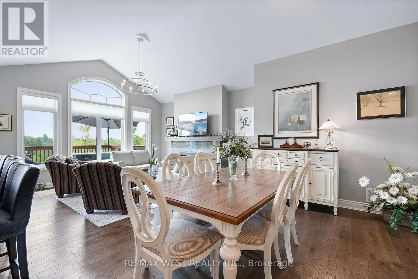 29 - 109 RIDGE WAY