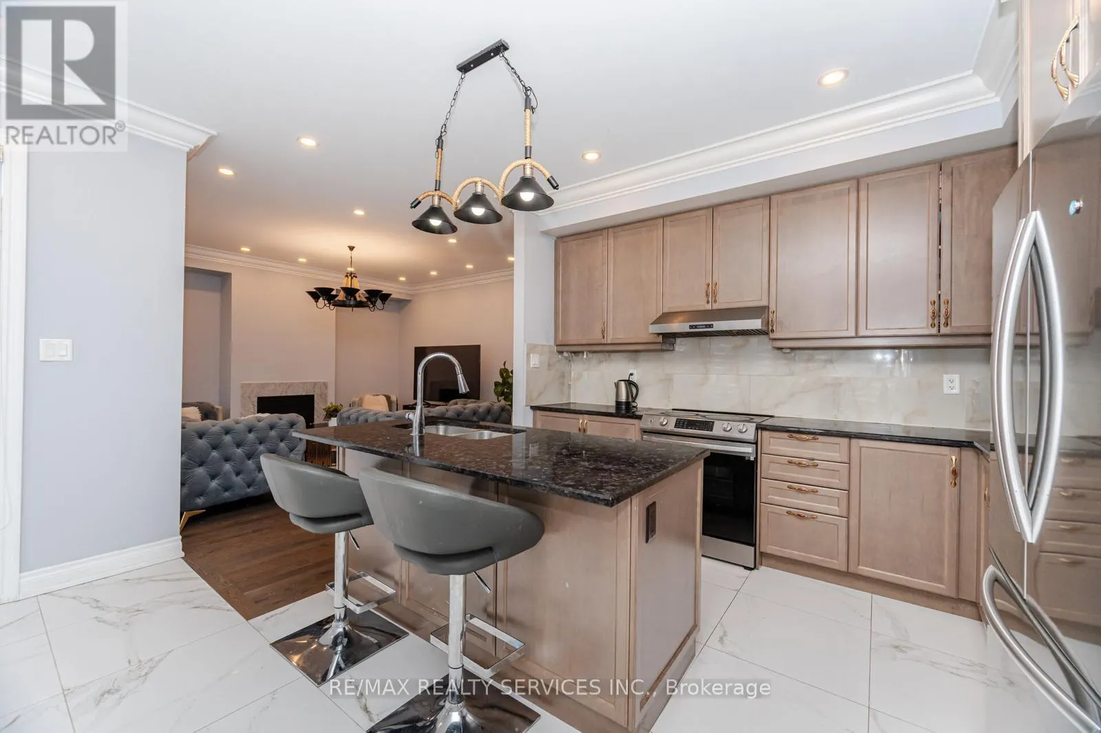 132 MEADOW VISTA CRESCENT
