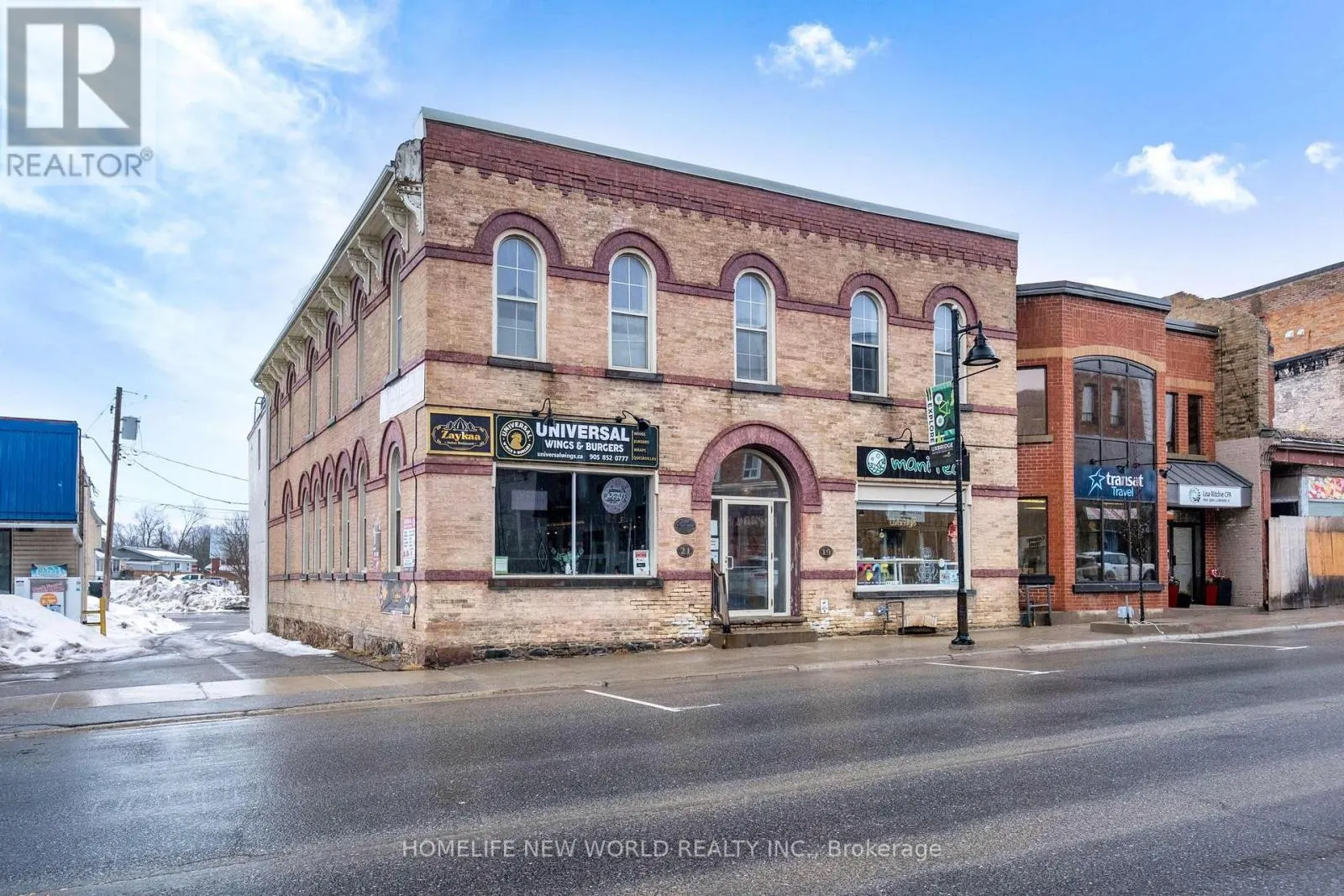 19 BROCK STREET W