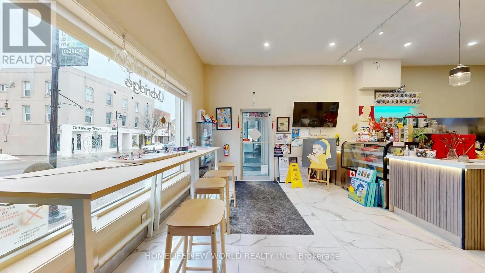 19 BROCK STREET W
