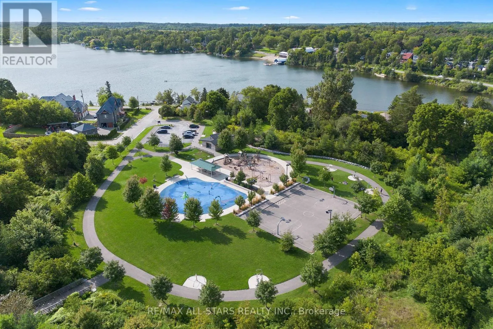 12 CHURCHILL DRIVE S