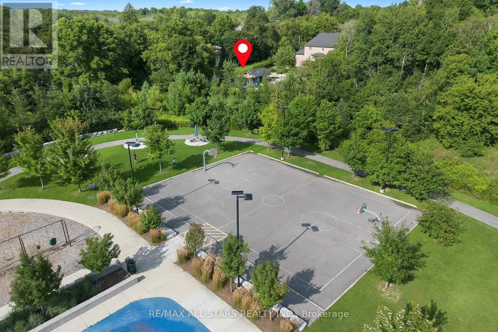 12 CHURCHILL DRIVE S