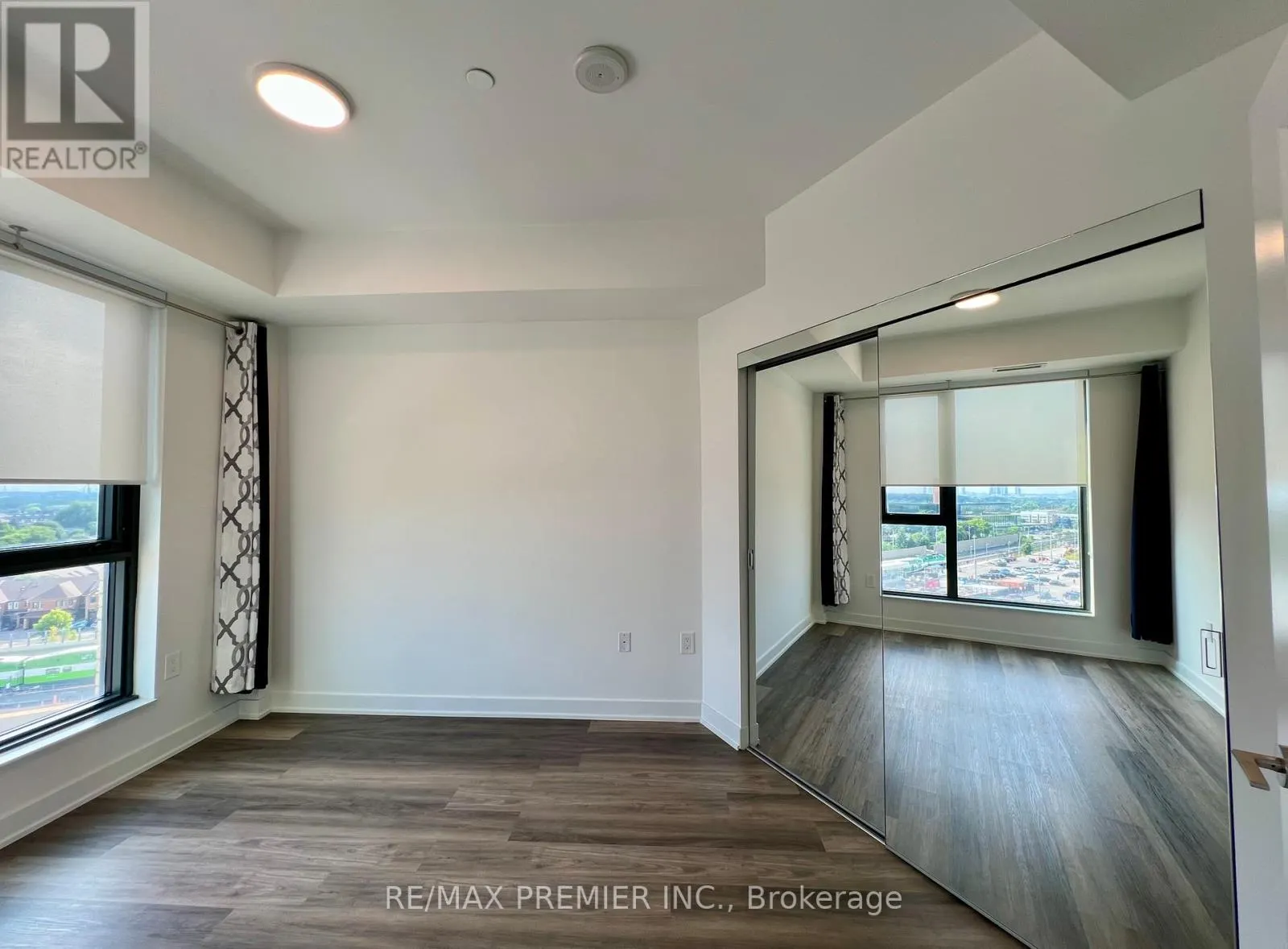 601 - 120 EAGLE ROCK WAY