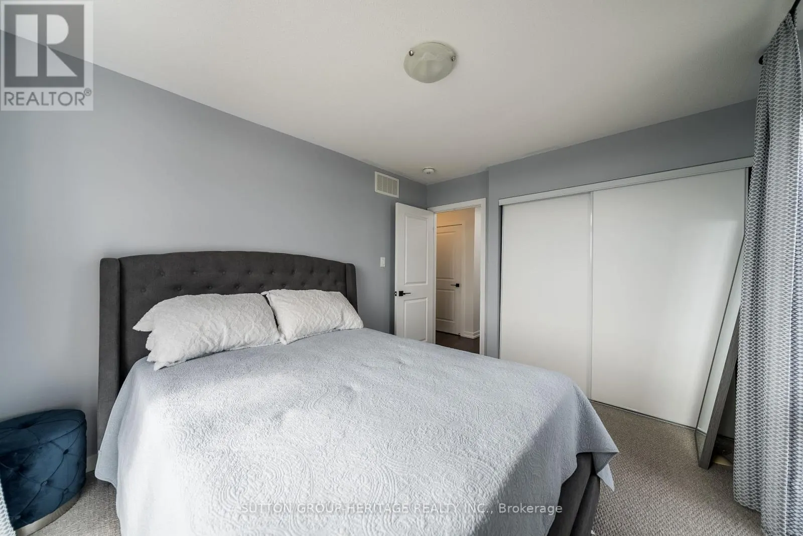 427 - 15 WHITAKER WAY