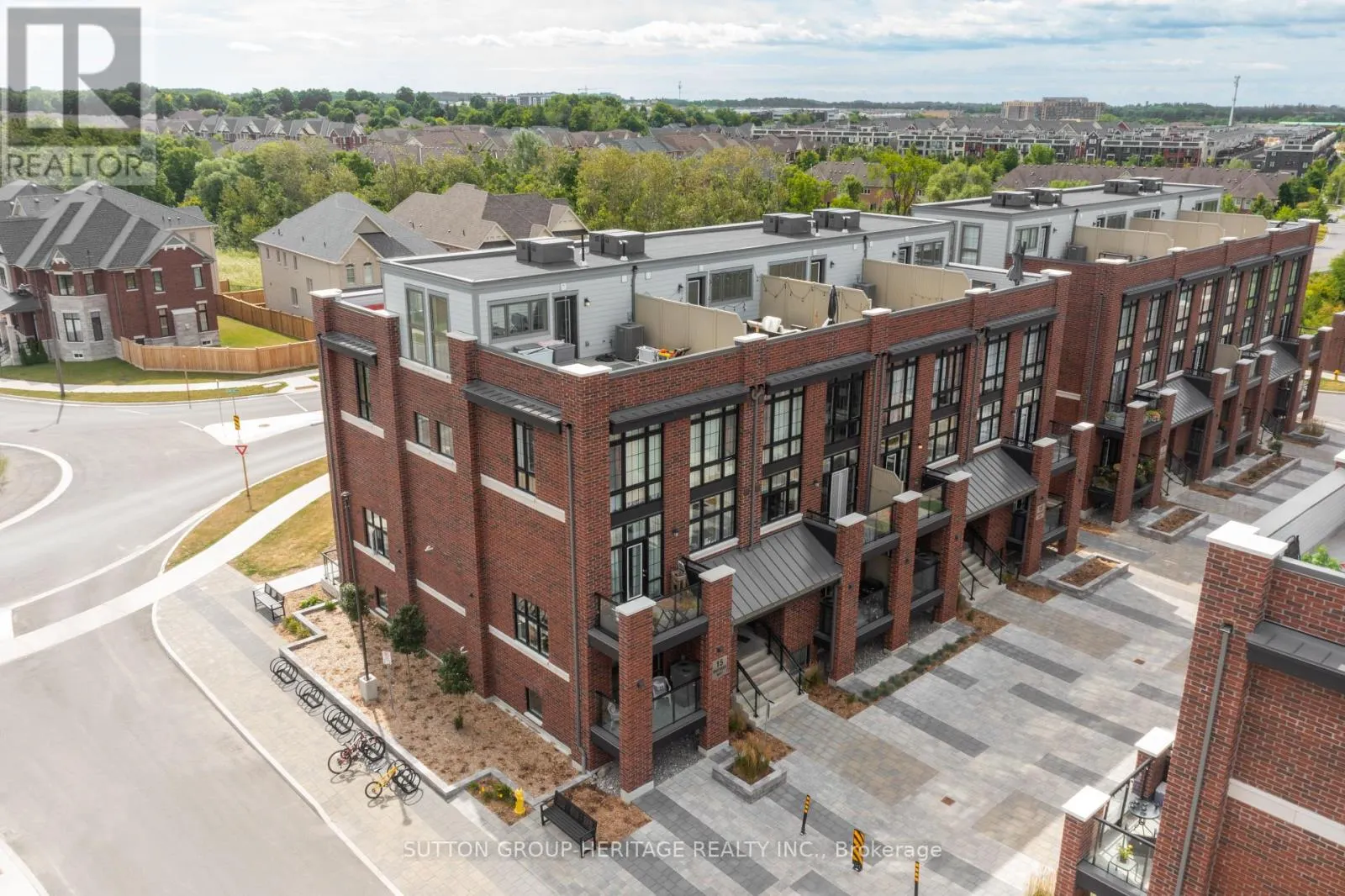 427 - 15 WHITAKER WAY