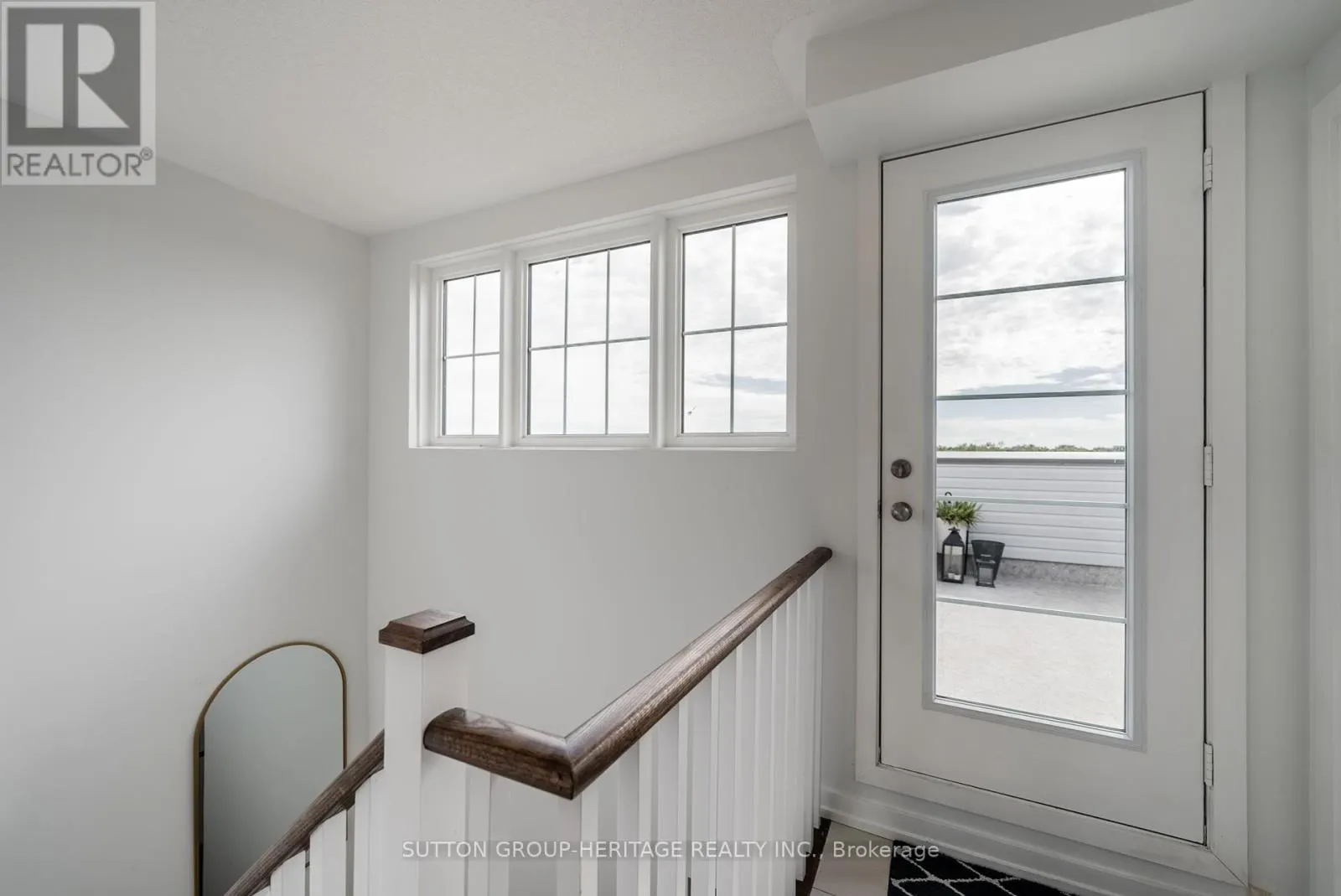 427 - 15 WHITAKER WAY