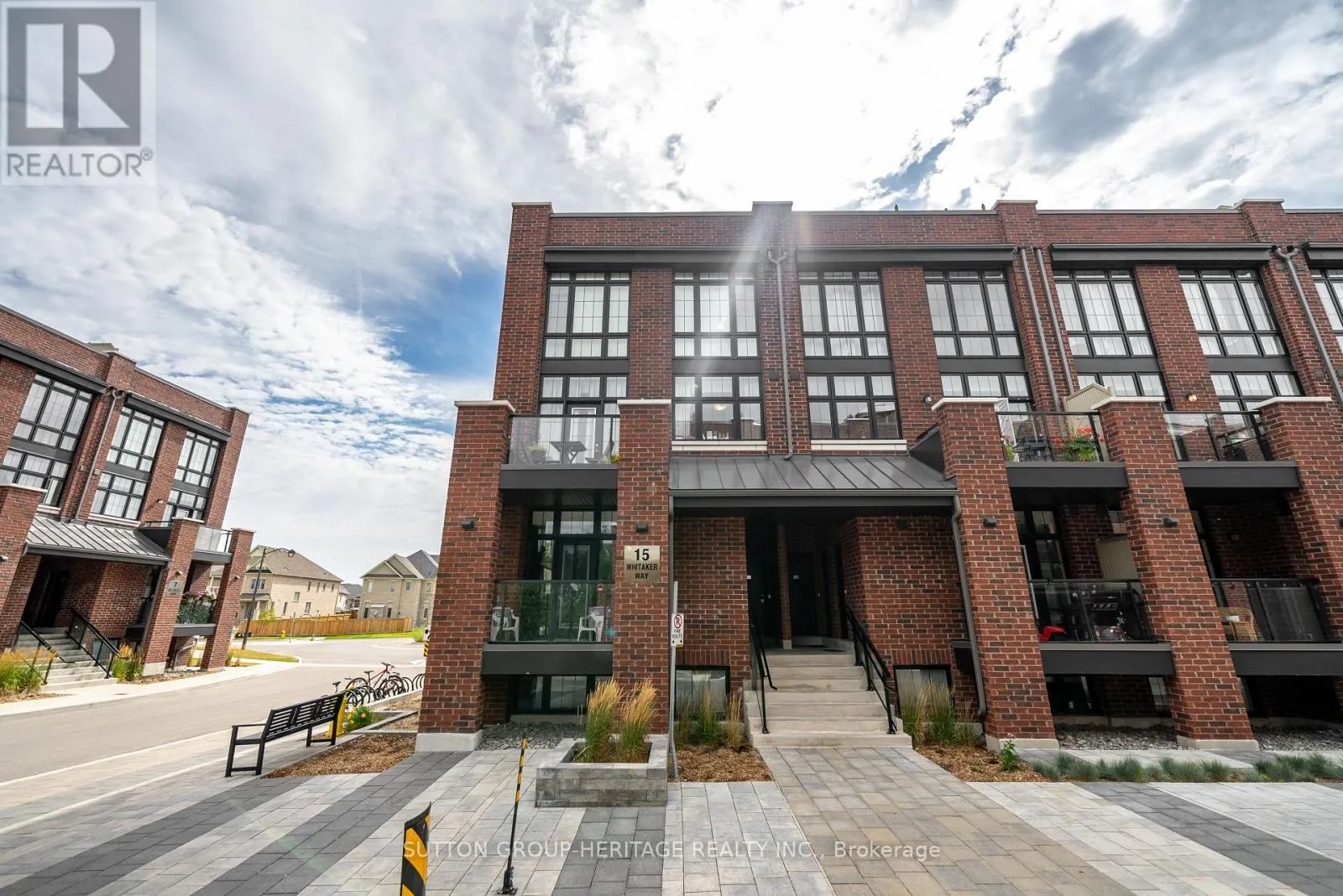 427 - 15 WHITAKER WAY