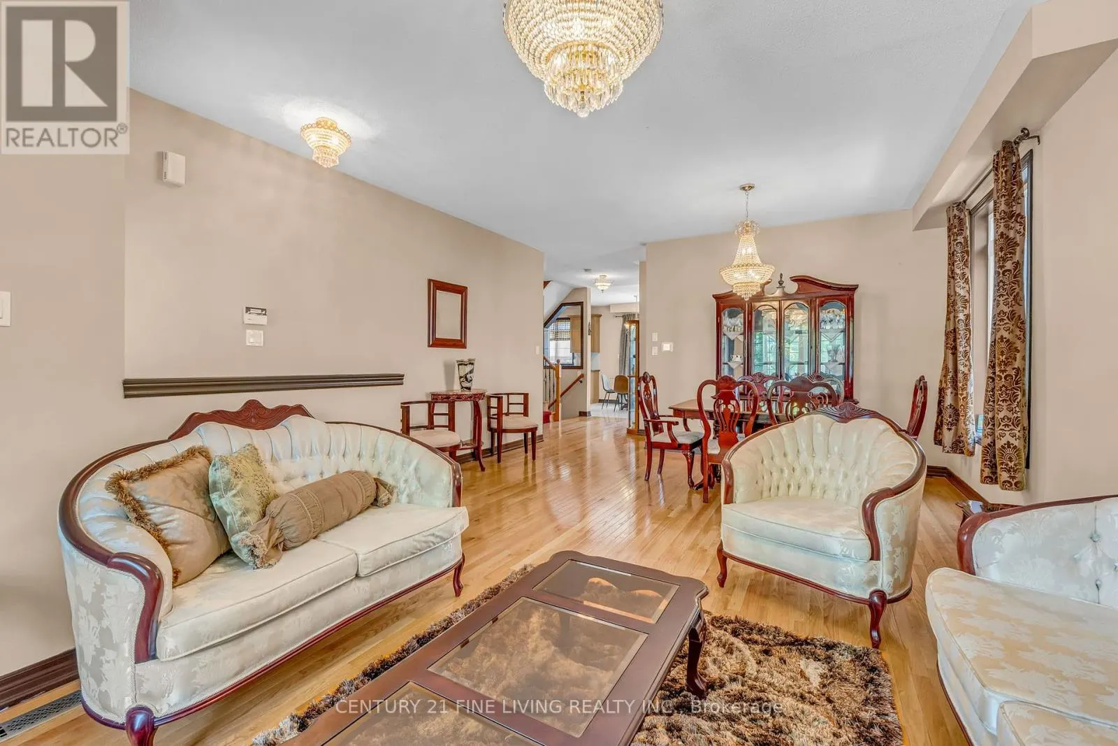 6 RENOIR DRIVE
