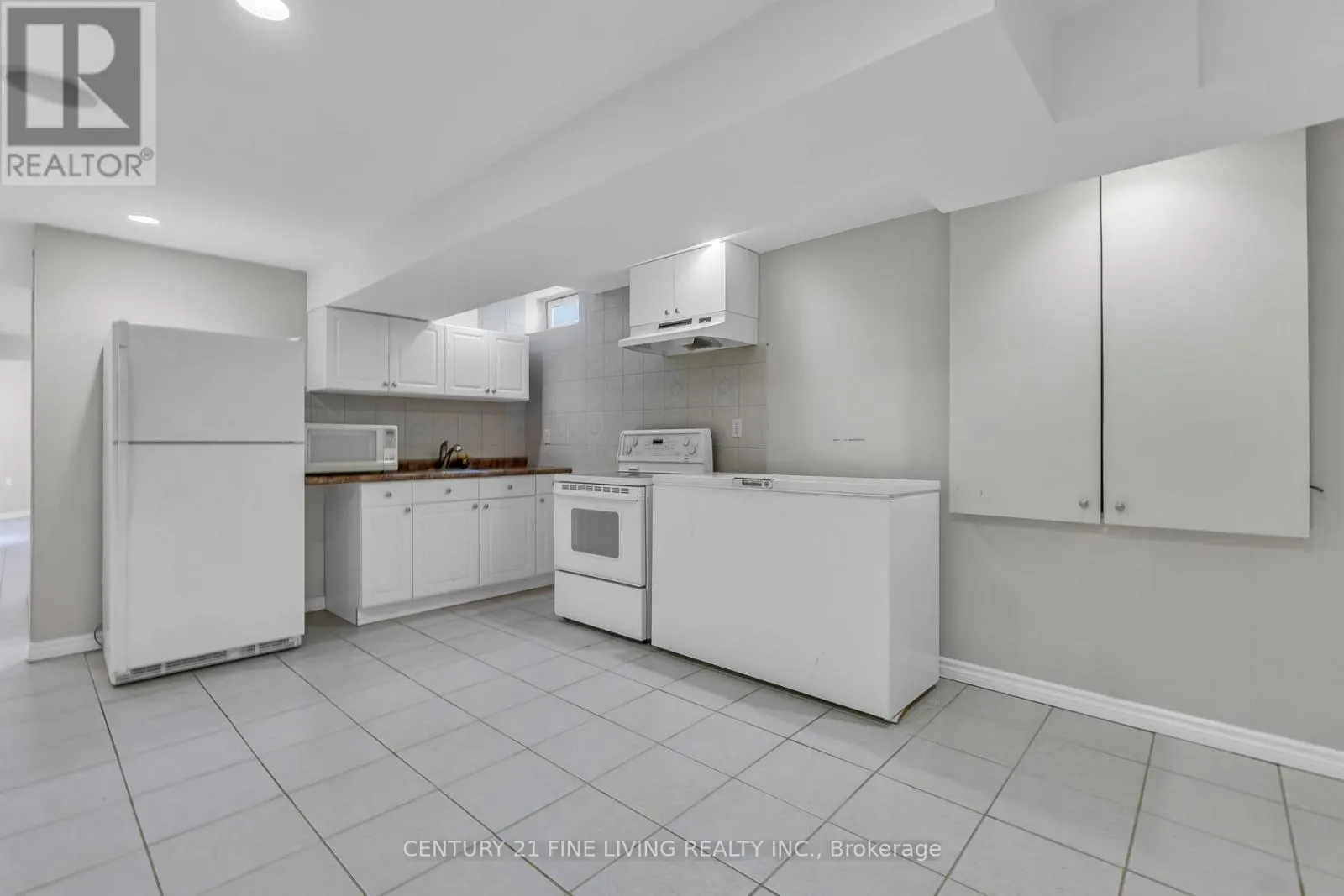 6 RENOIR DRIVE
