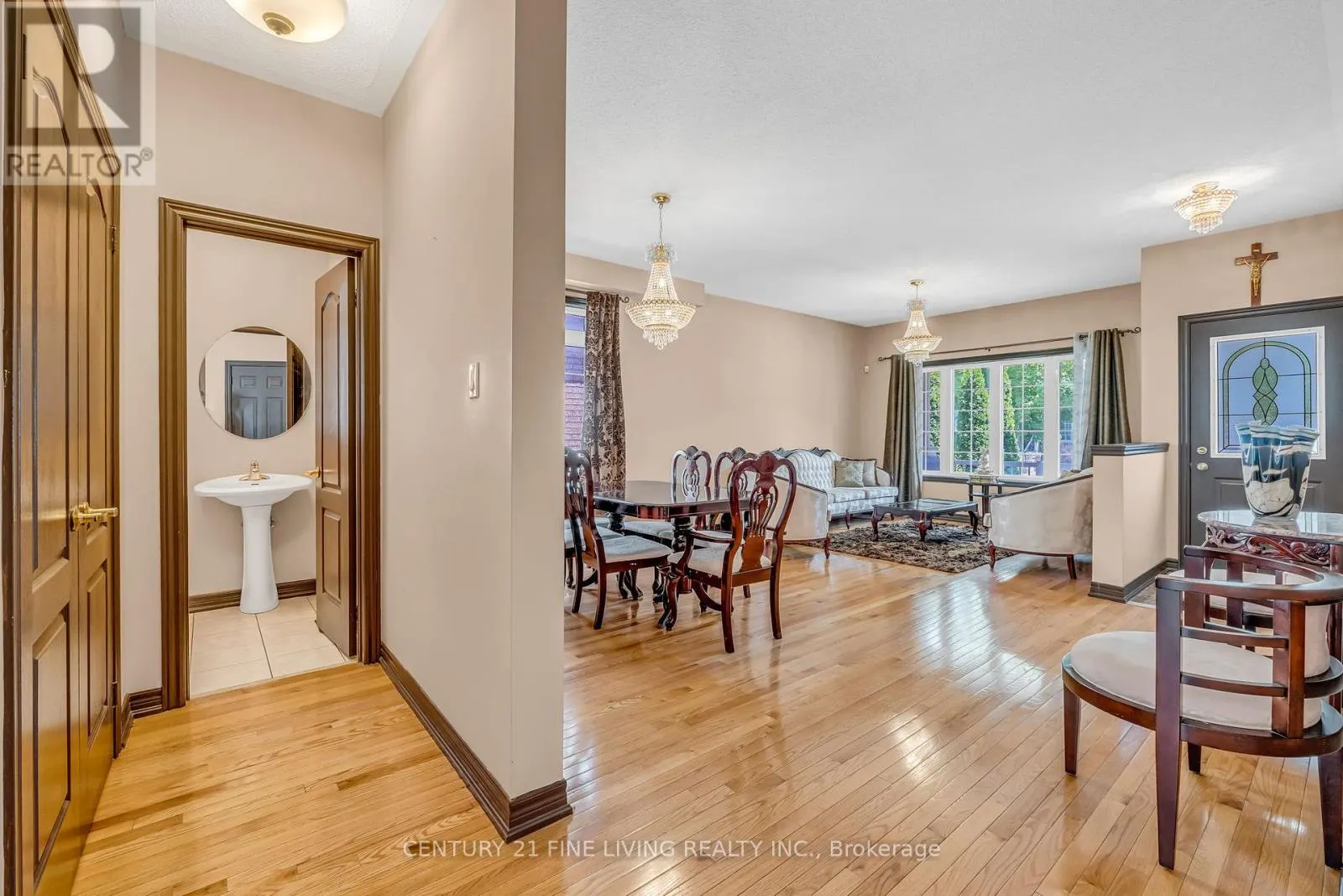 6 RENOIR DRIVE