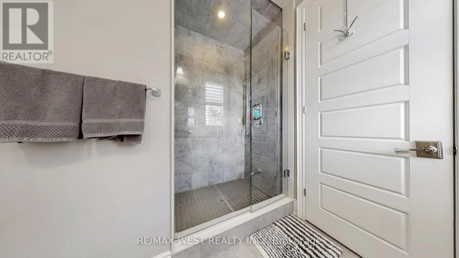 75 CAIRNS GATE
