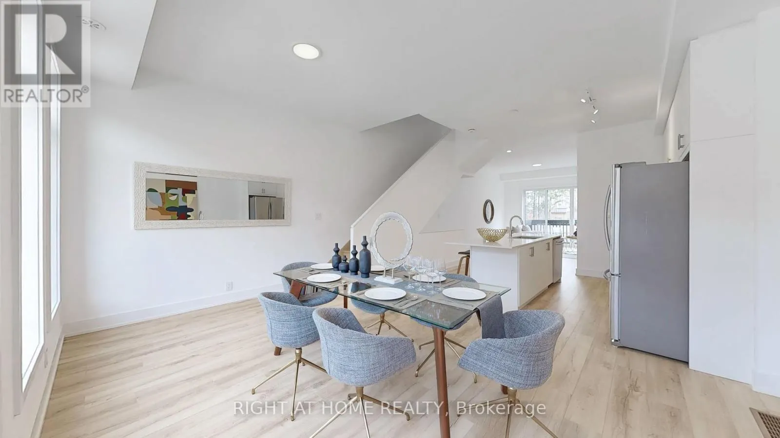 21 CHESTNUT COURT