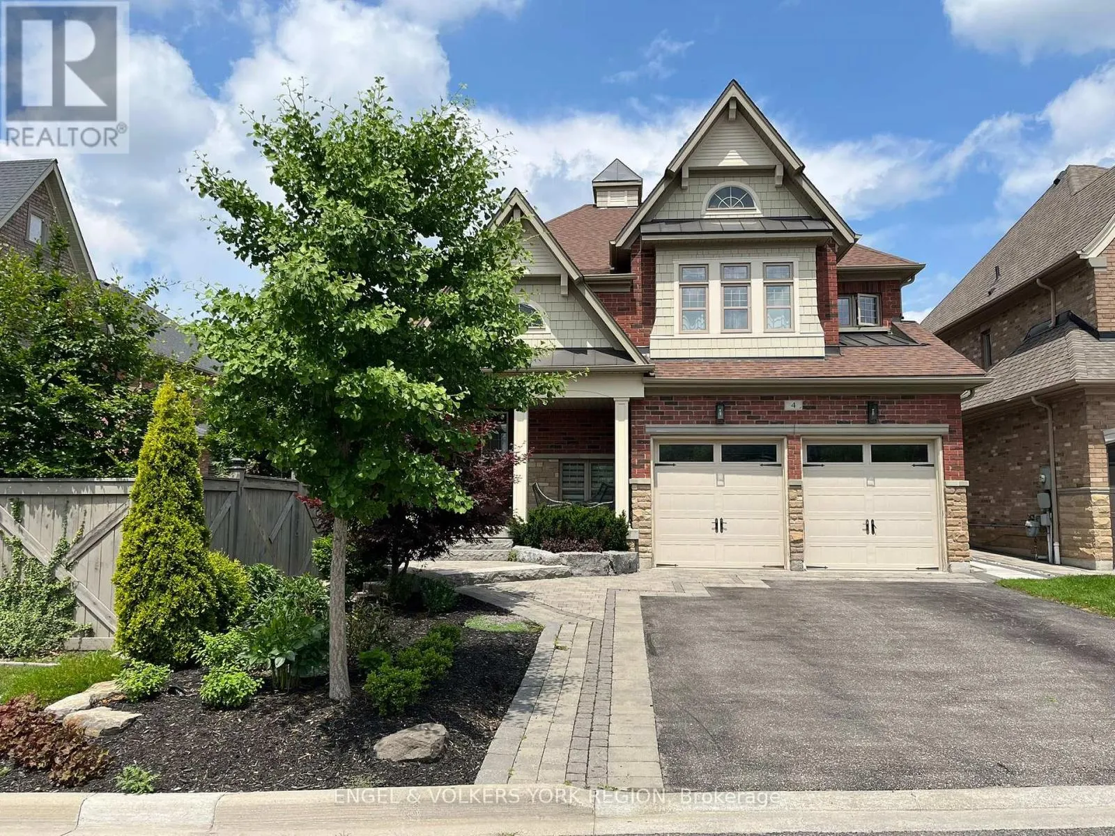 BSMT - 4 VALLEY POINT CRESCENT