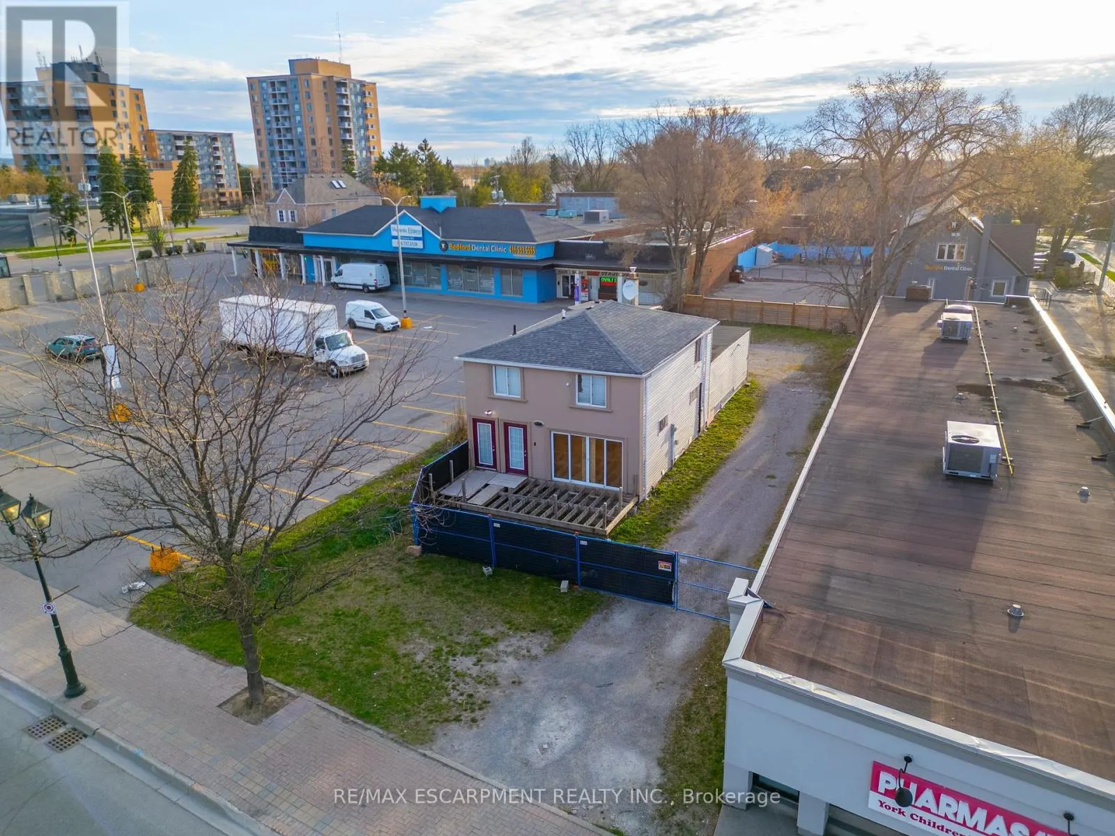 10329 YONGE STREET