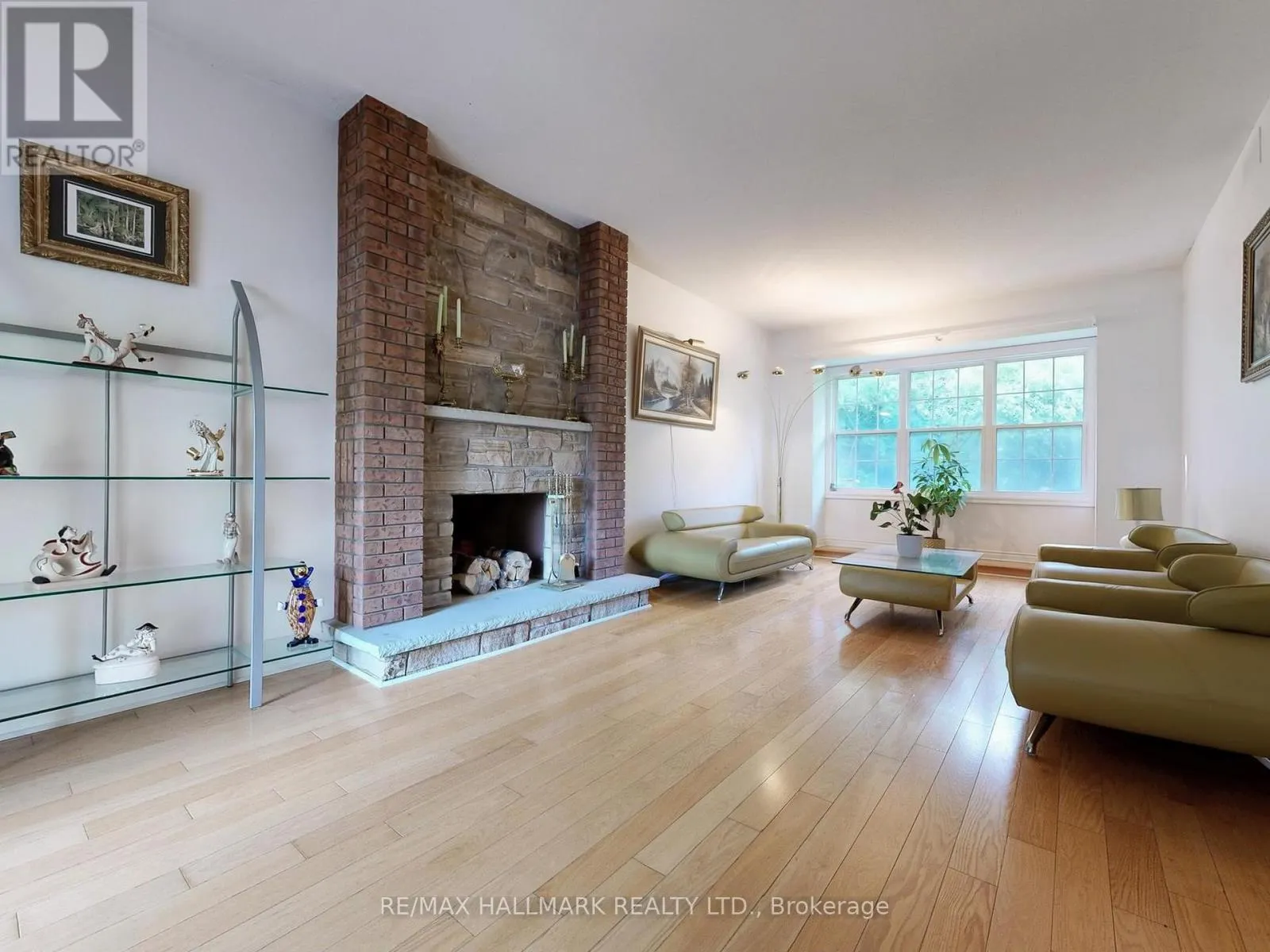 23 FORFARDALE ROAD
