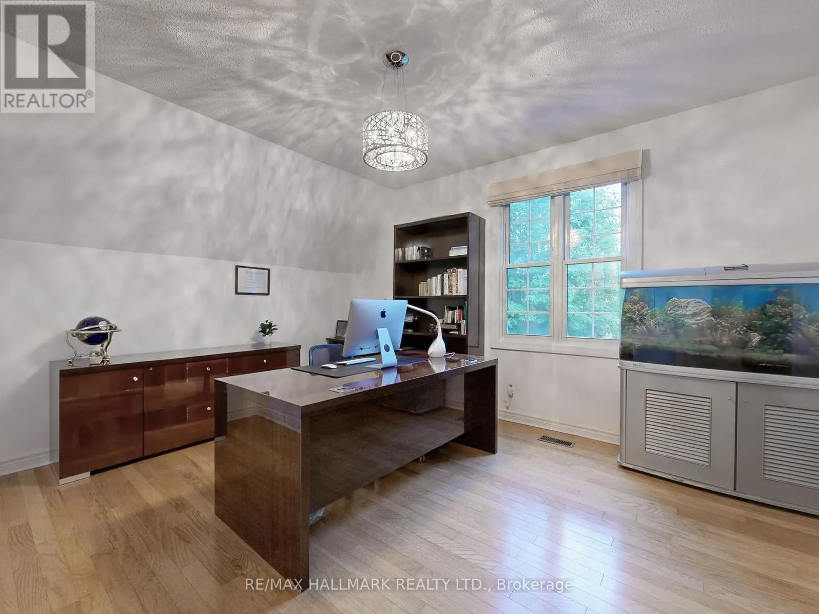 23 FORFARDALE ROAD