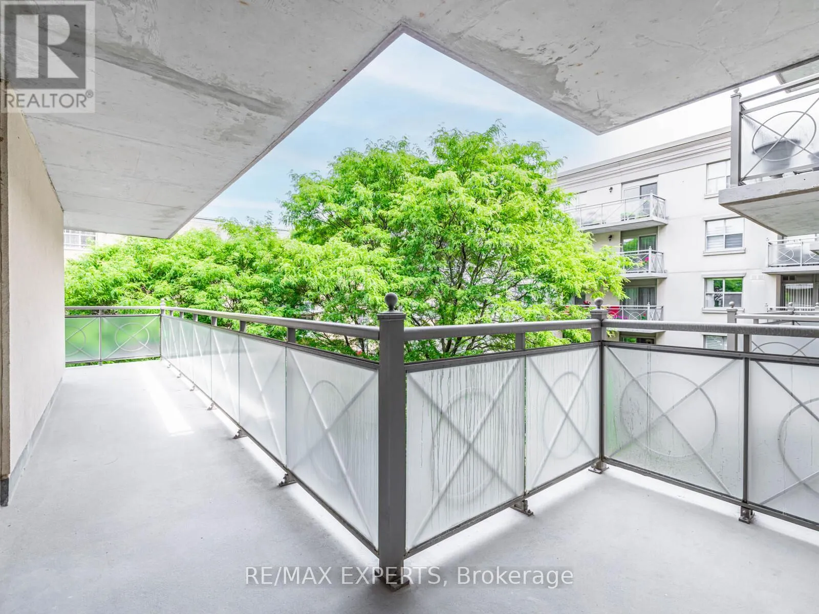 301 - 2500 RUTHERFORD ROAD