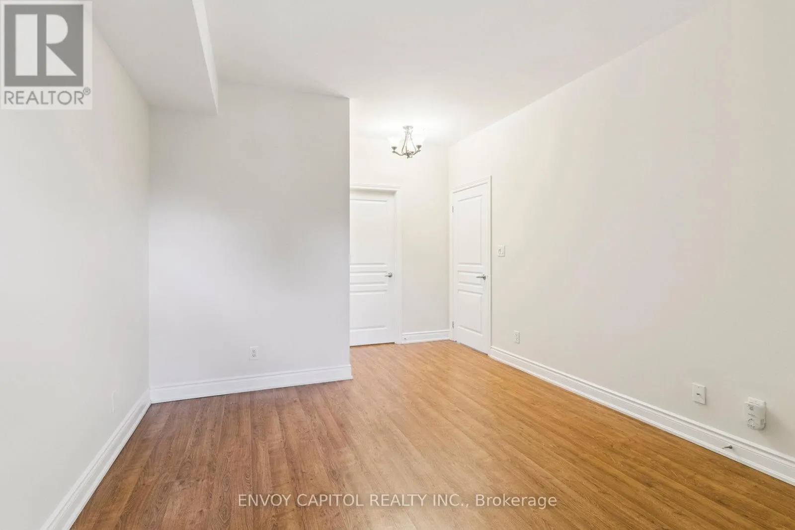 203 - 9901 KEELE STREET
