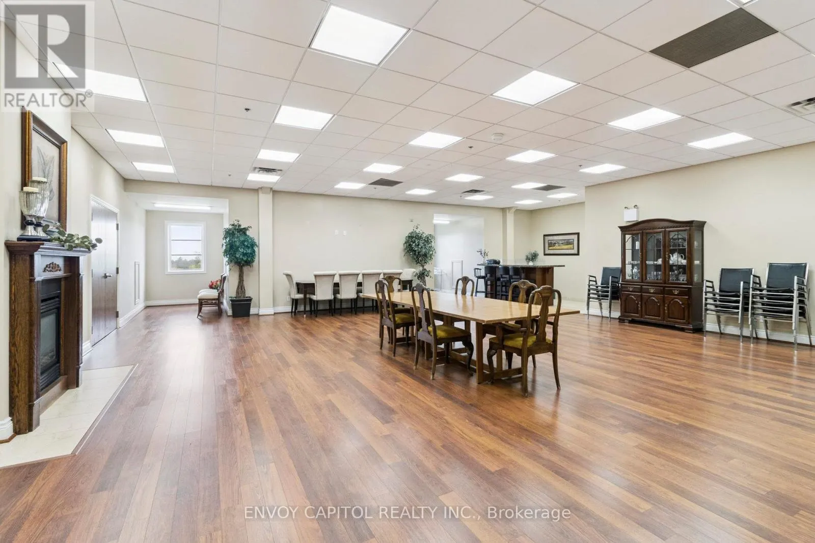 203 - 9901 KEELE STREET
