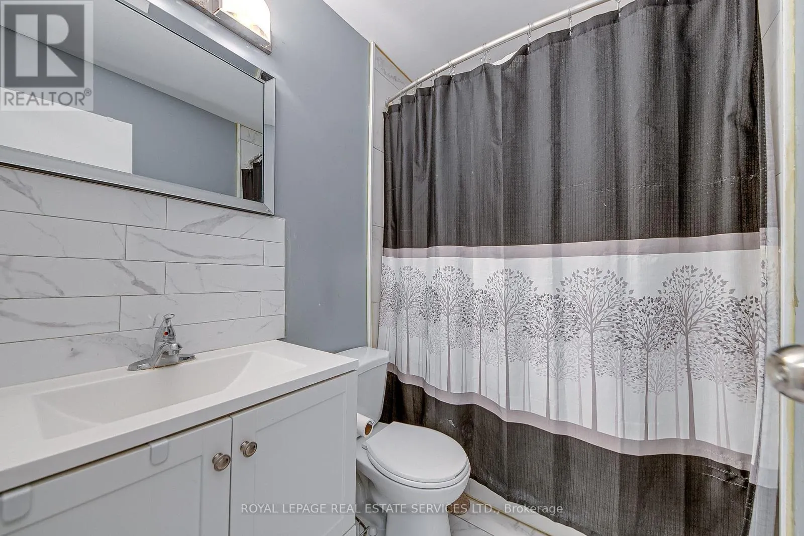 24 DEER RUN CRESCENT