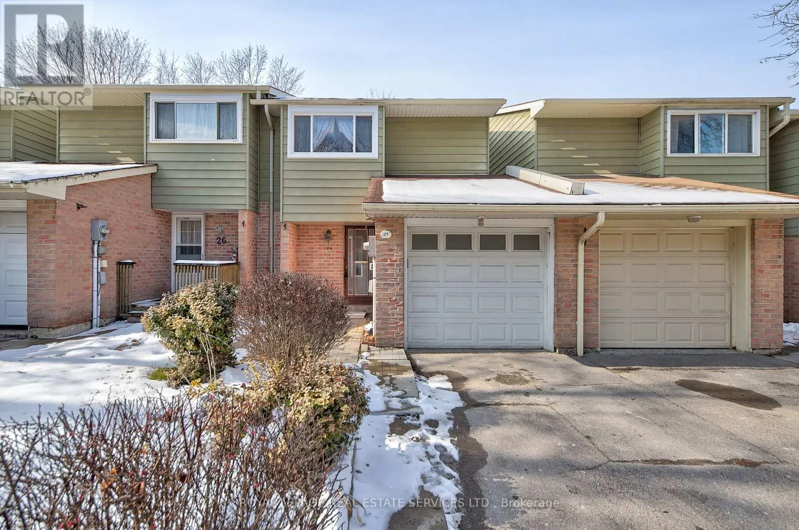 24 DEER RUN CRESCENT