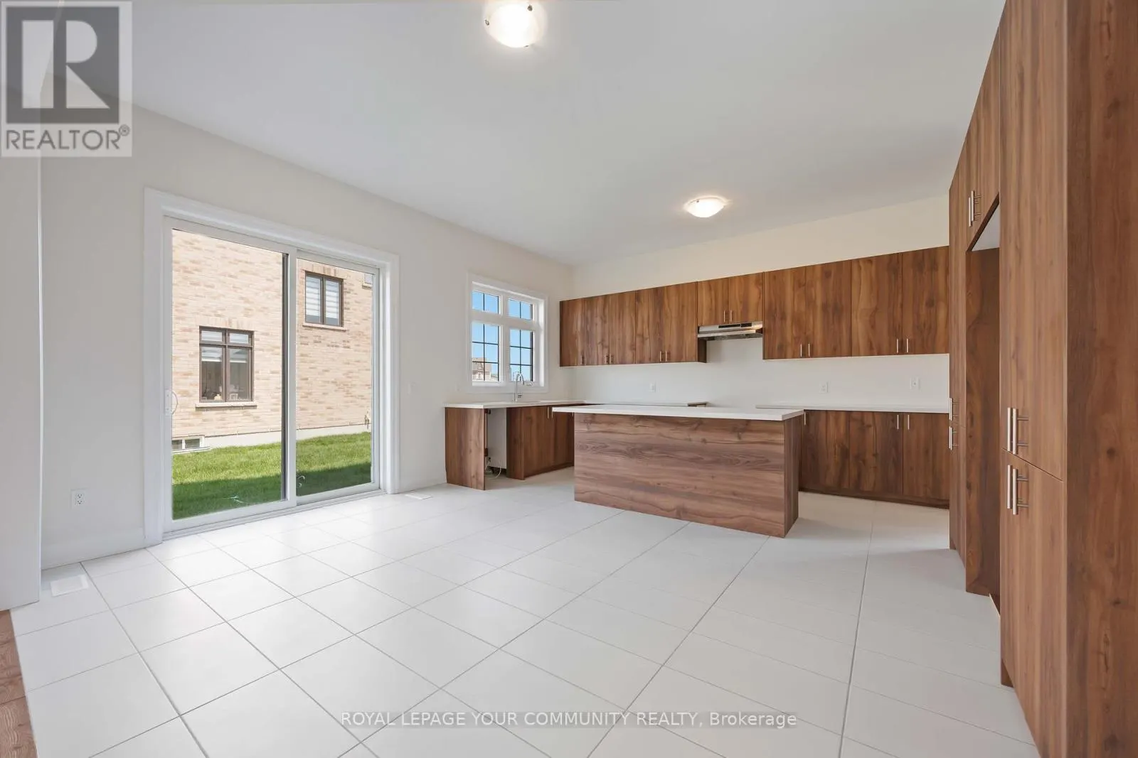 18 SHADYRIDGE STREET
