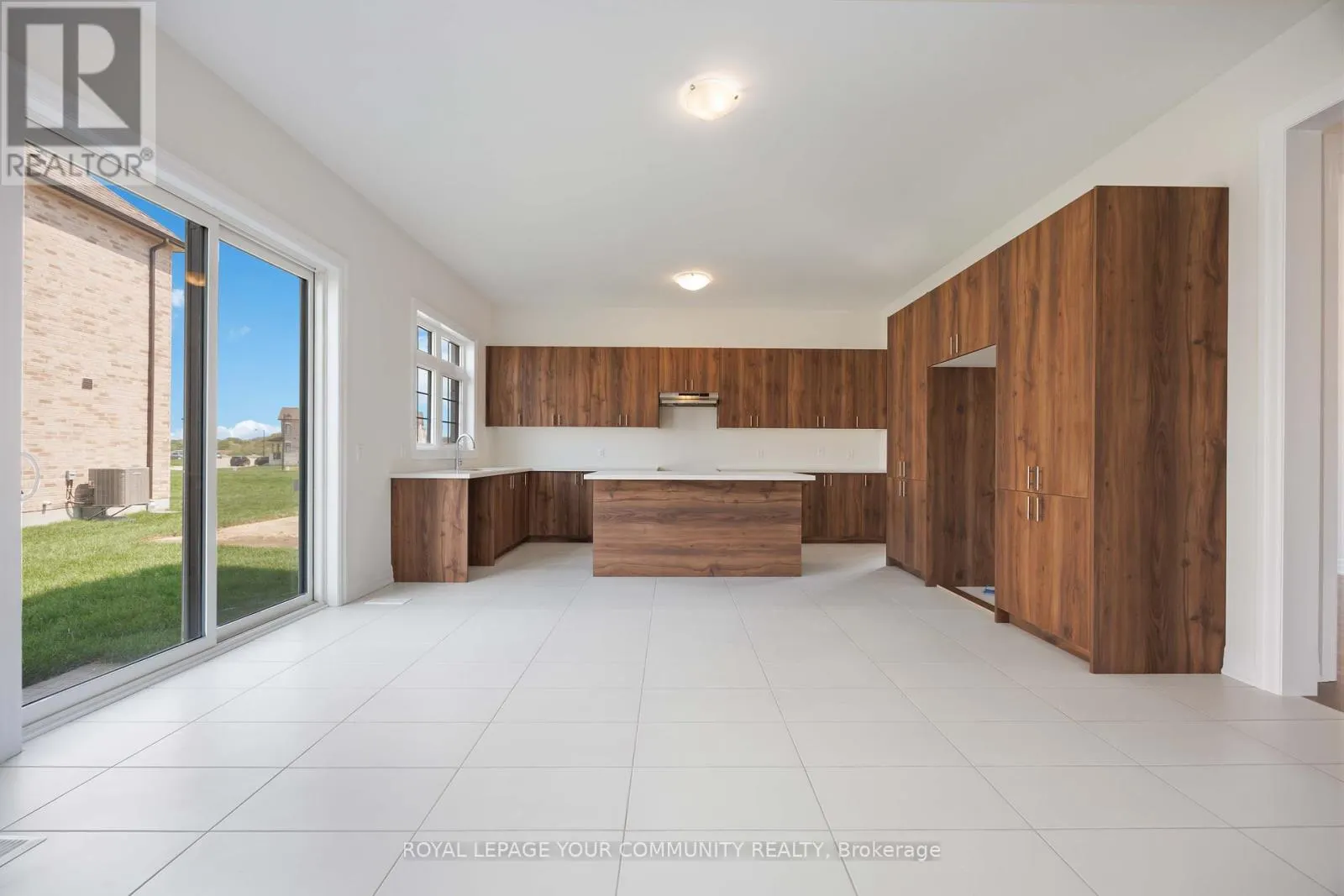 18 SHADYRIDGE STREET