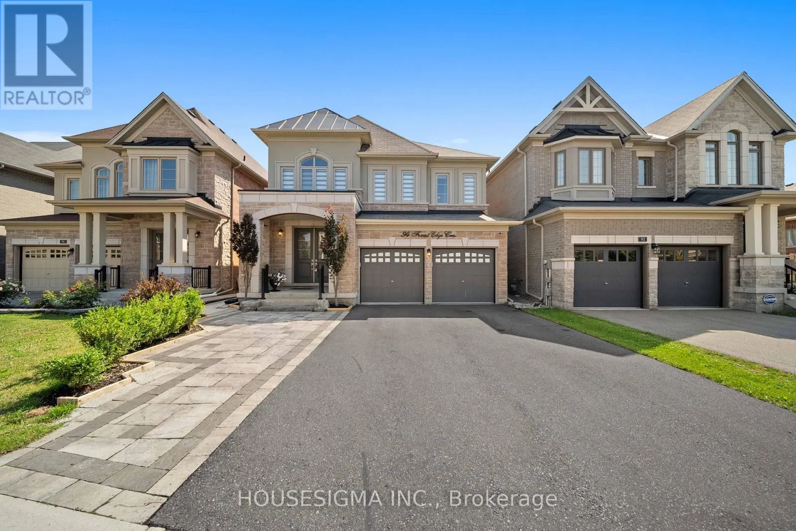 94 FOREST EDGE CRESCENT