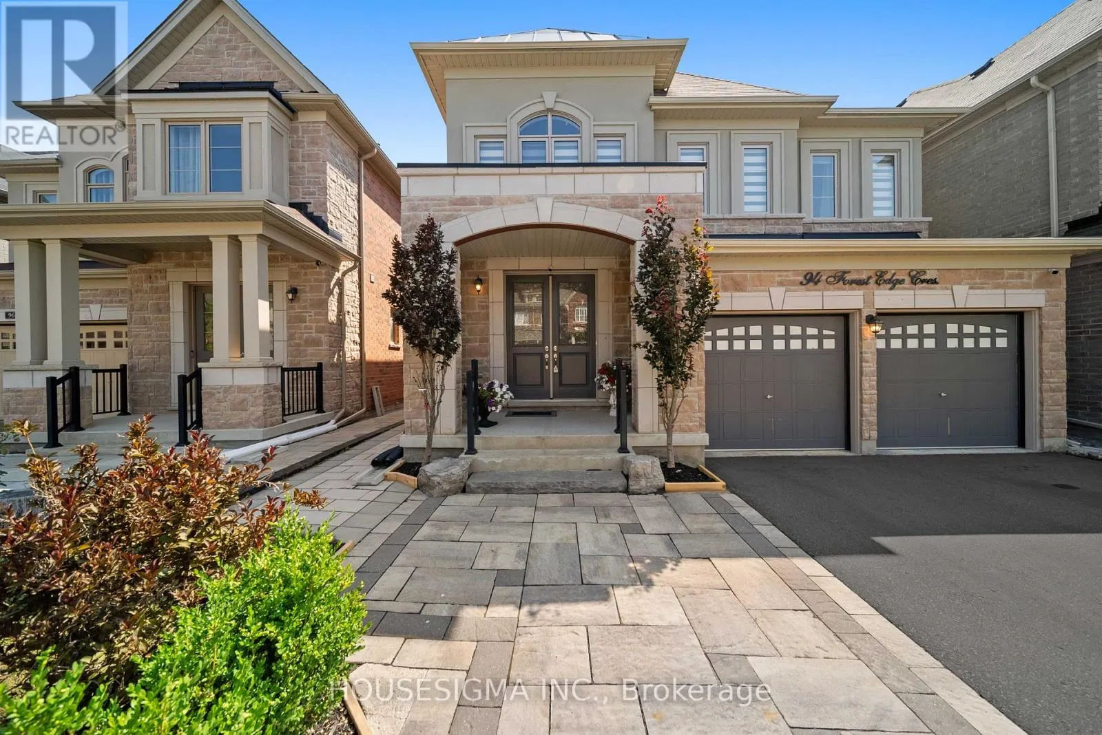 94 FOREST EDGE CRESCENT