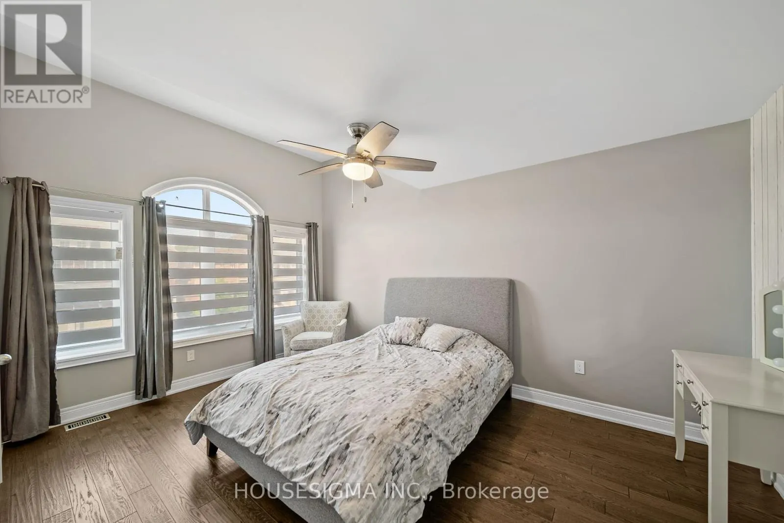 94 FOREST EDGE CRESCENT