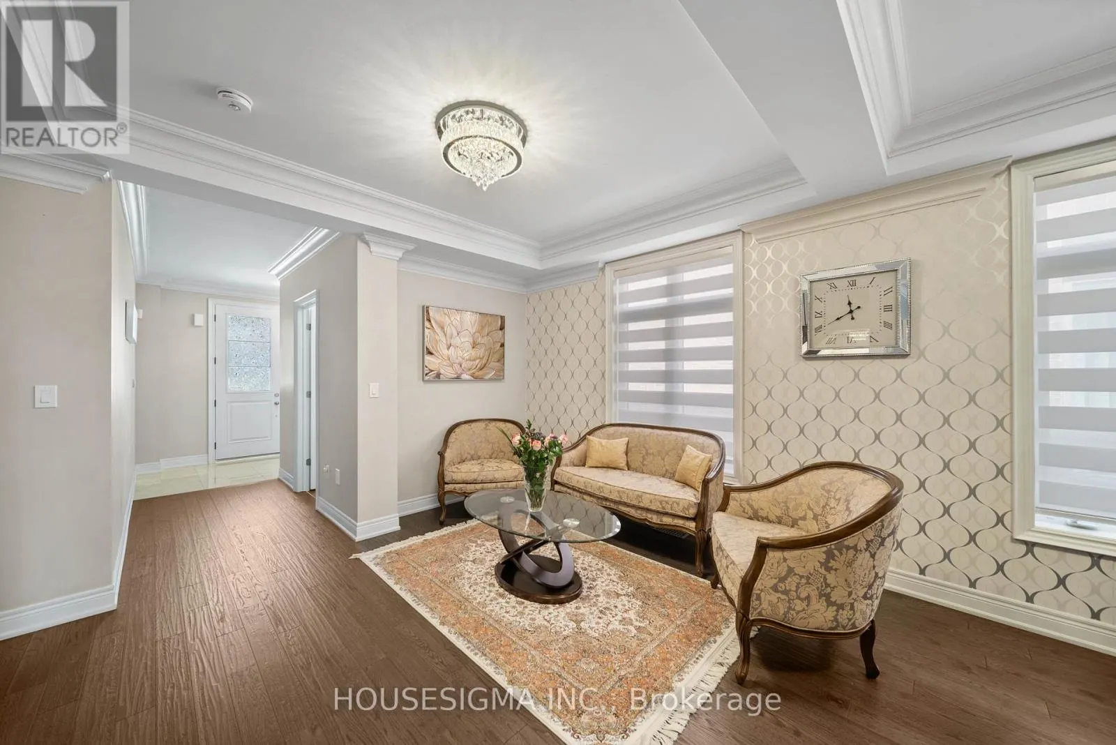 94 FOREST EDGE CRESCENT