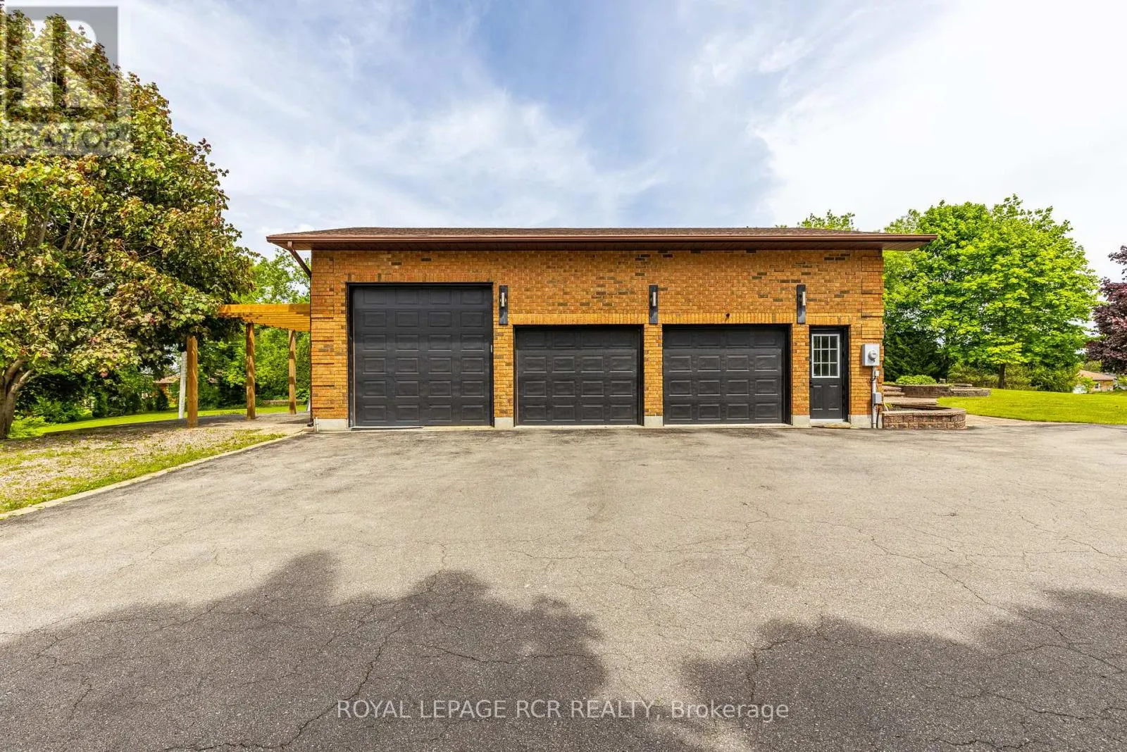 1 LORMIK DRIVE