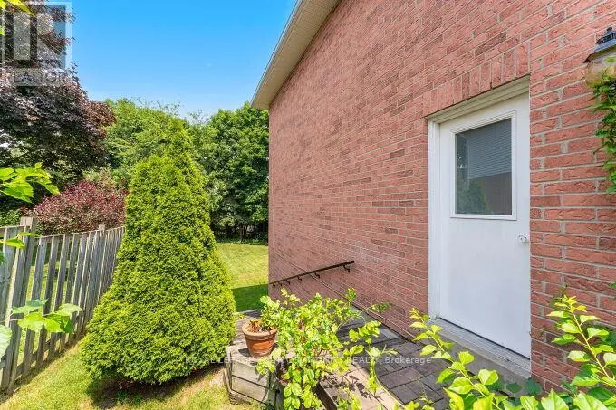 20 COPLAND TRAIL