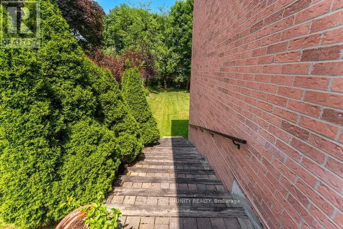 20 COPLAND TRAIL