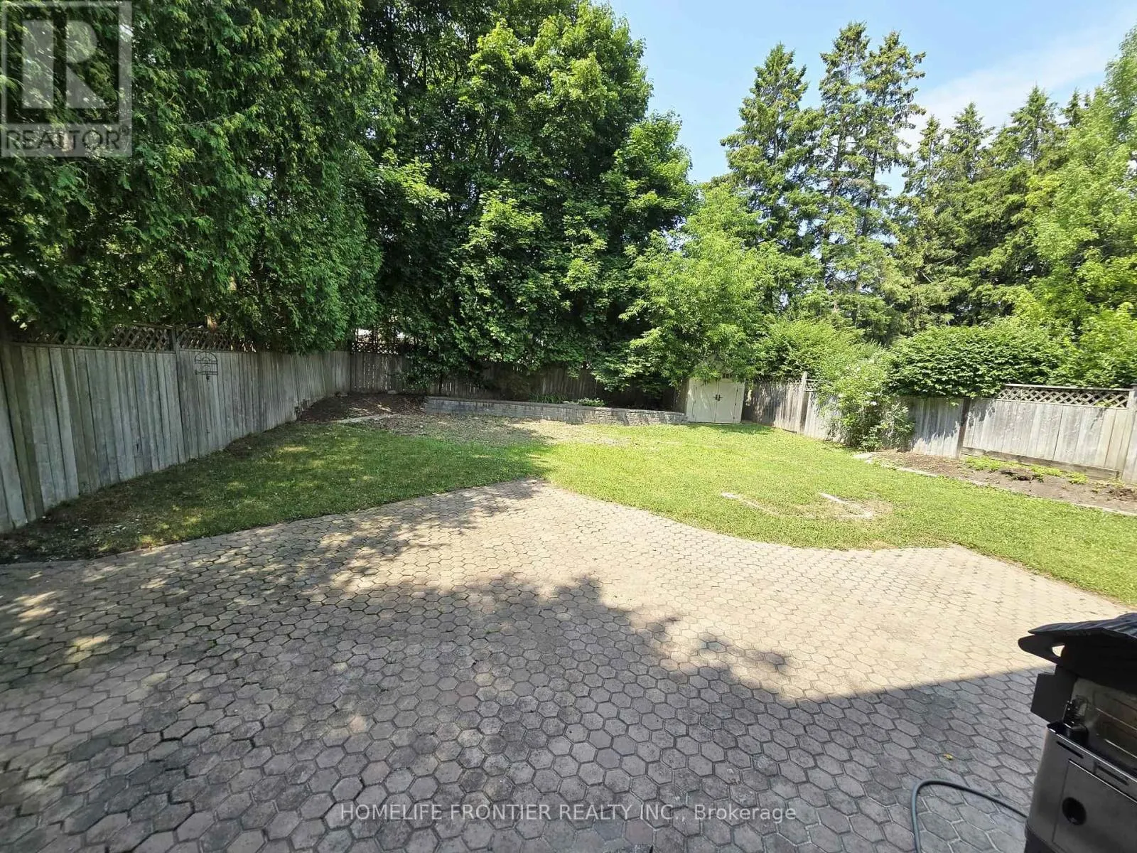 24 BRIGHTWAY CRESCENT