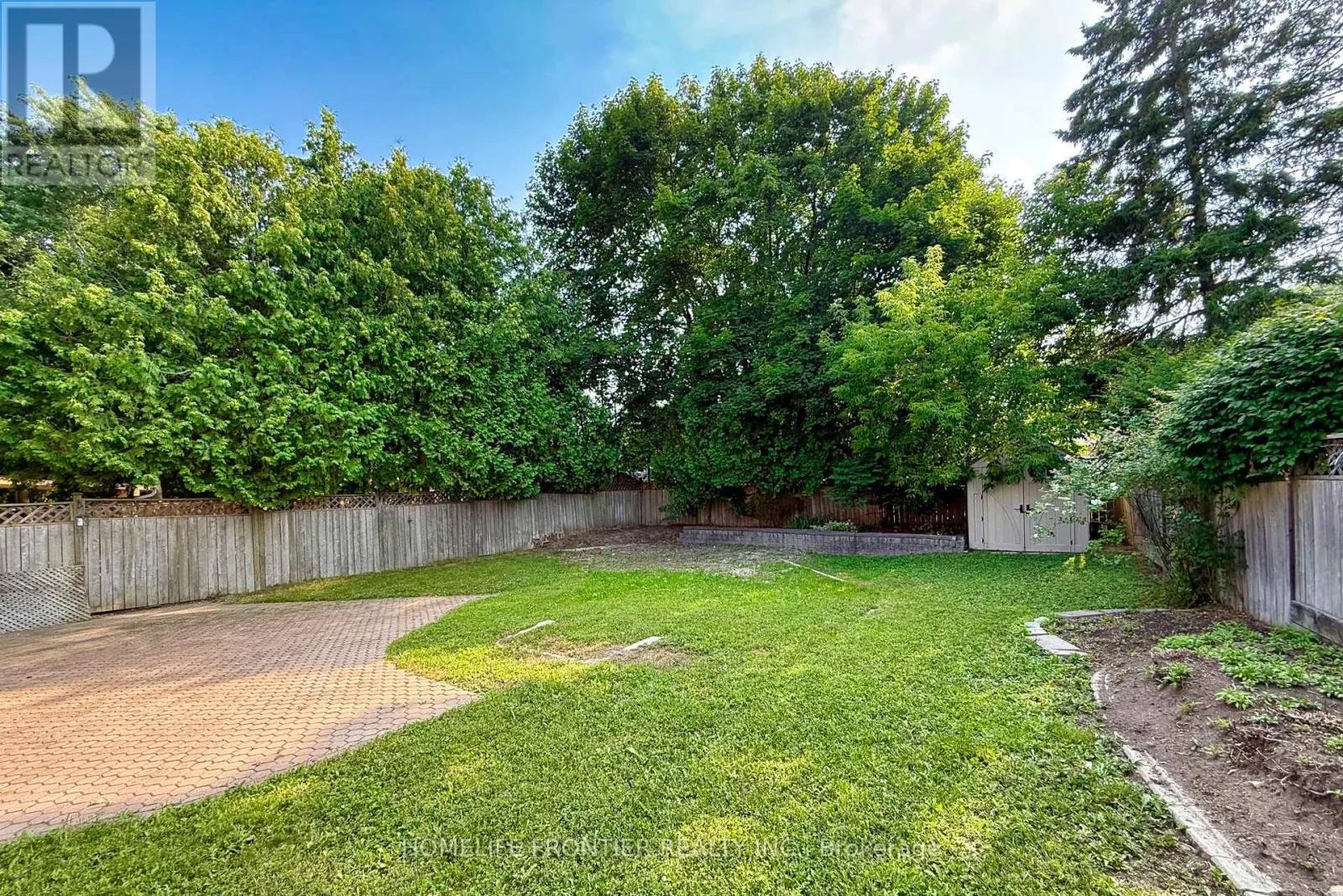 24 BRIGHTWAY CRESCENT