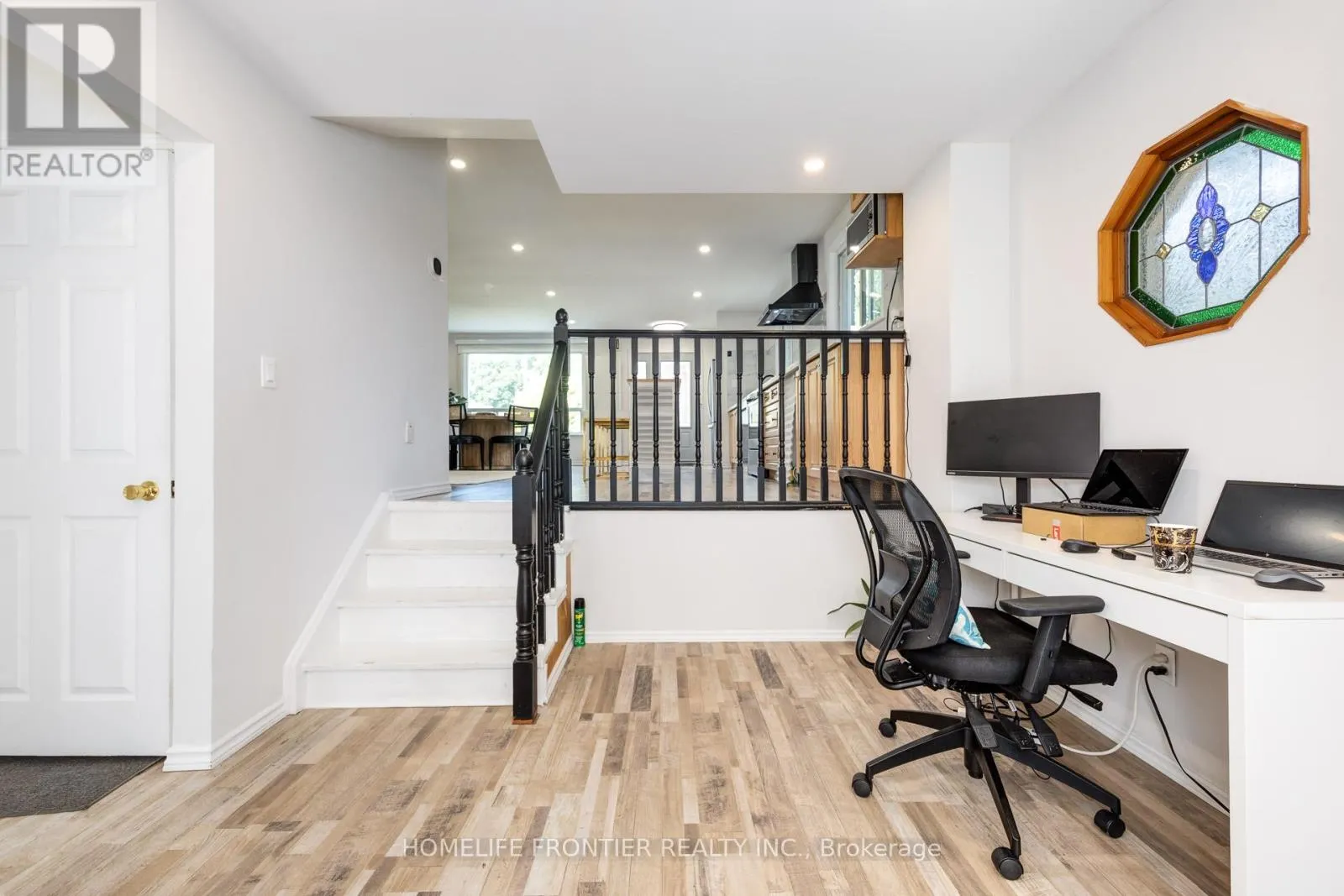 24 BRIGHTWAY CRESCENT