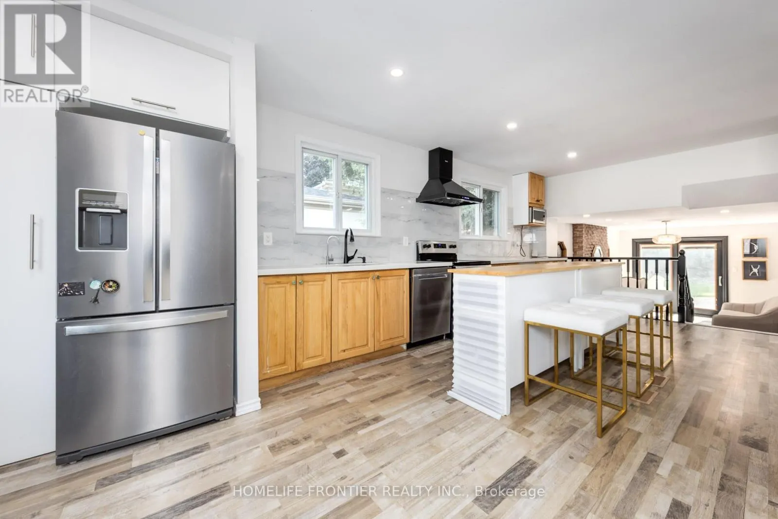 24 BRIGHTWAY CRESCENT