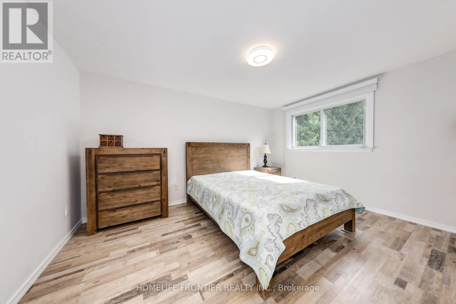 24 BRIGHTWAY CRESCENT